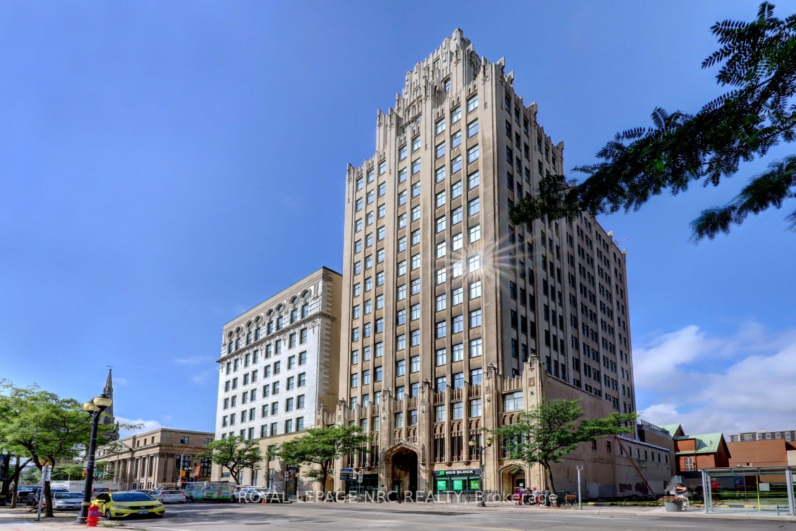 36 James St S, #503