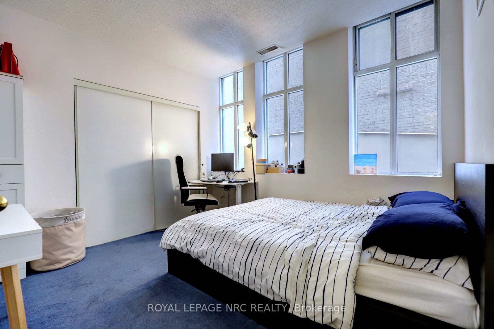 36 James St S, #503