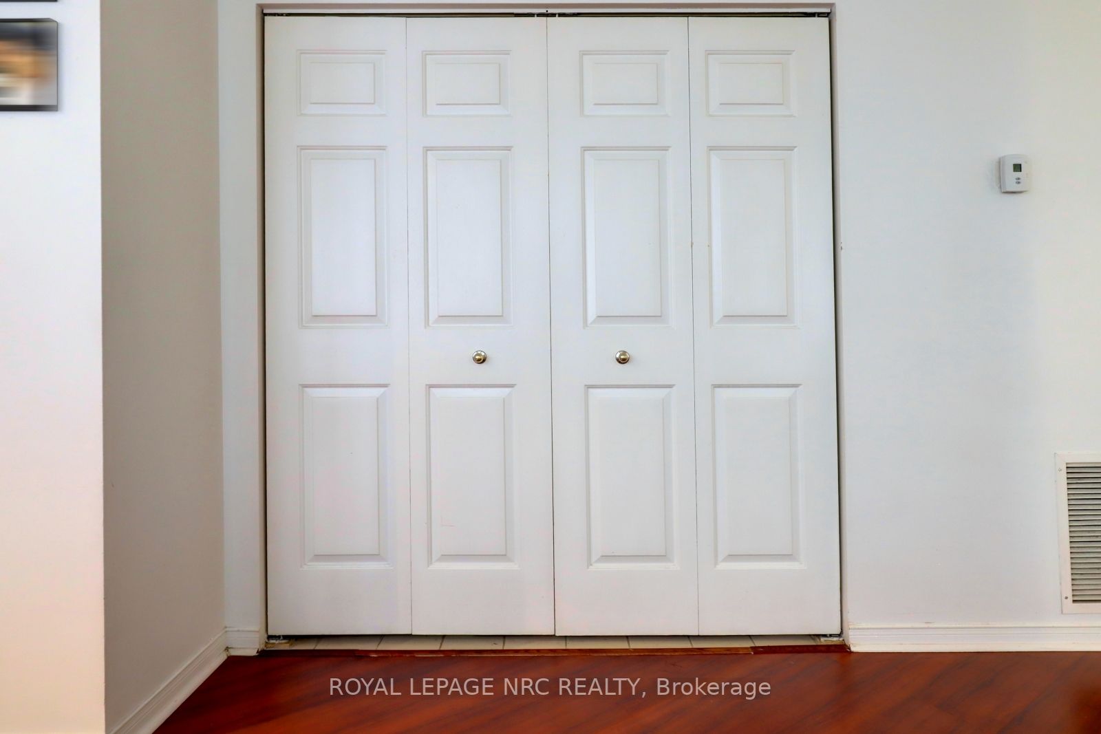 36 James St S, #503