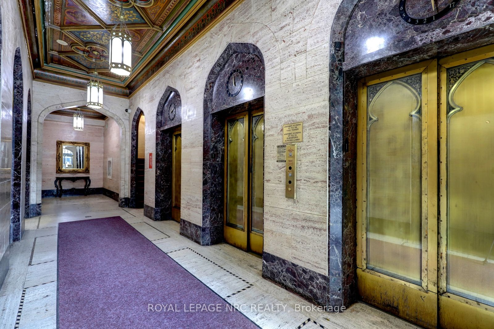36 James St S, #503