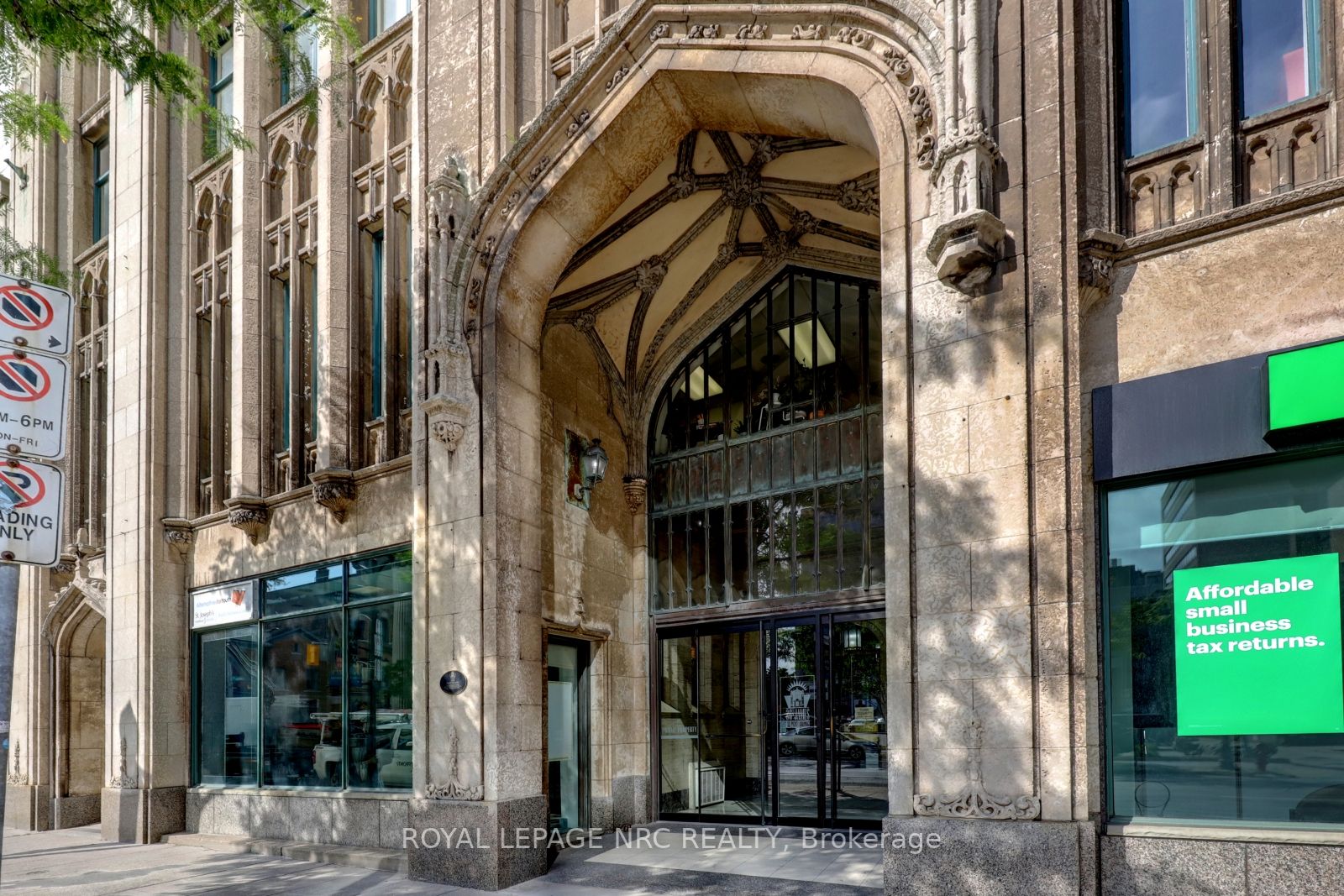 36 James St S, #503