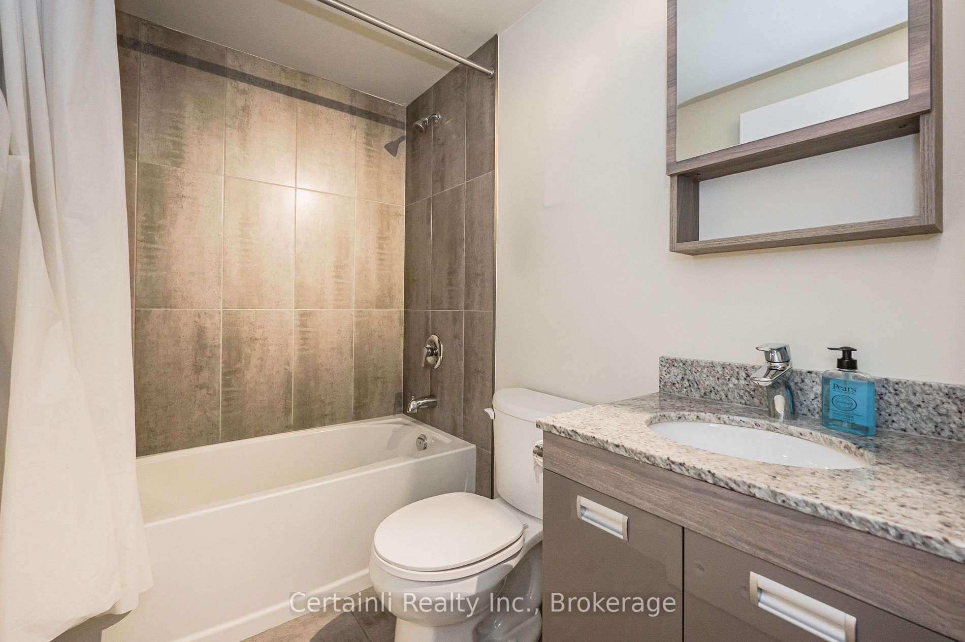 257 Hemlock St, #103