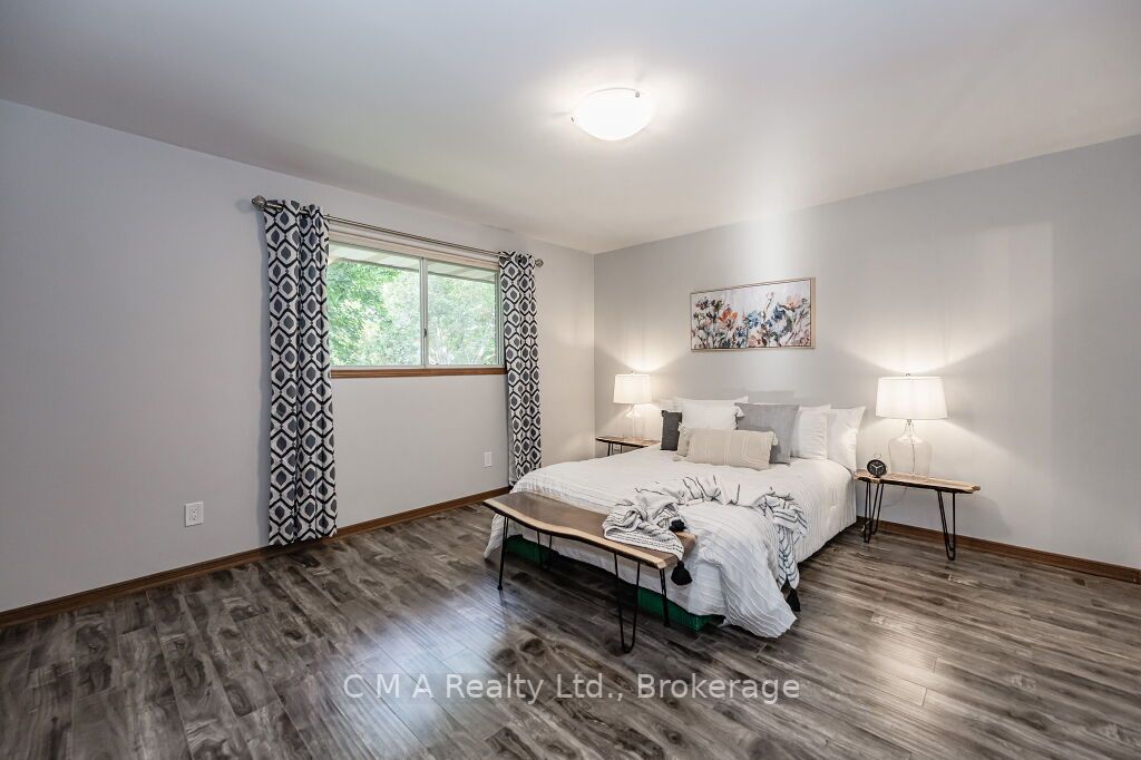 123 White Pine Cres