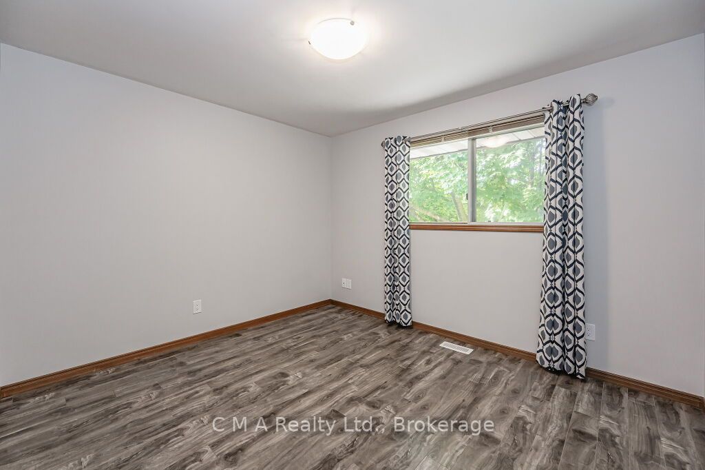 123 White Pine Cres
