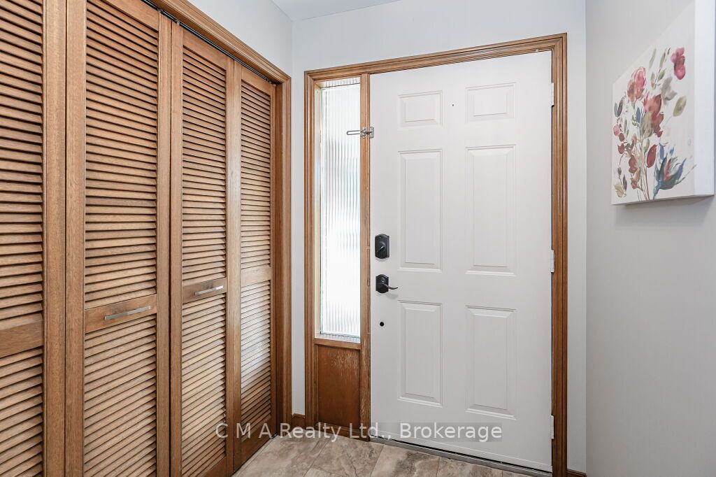 123 White Pine Cres