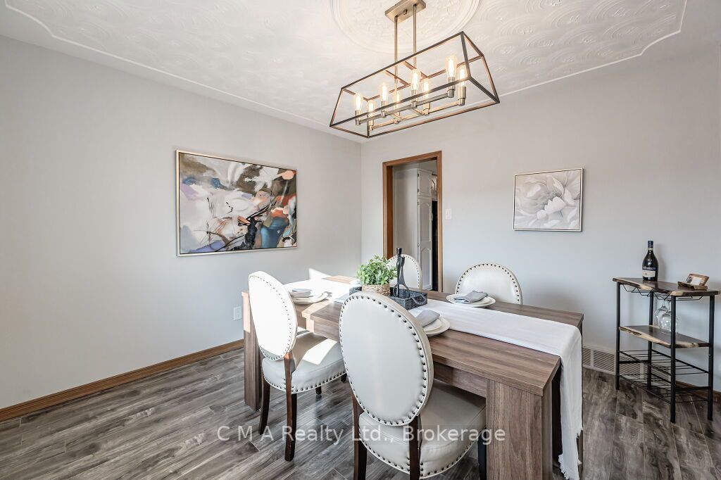 123 White Pine Cres