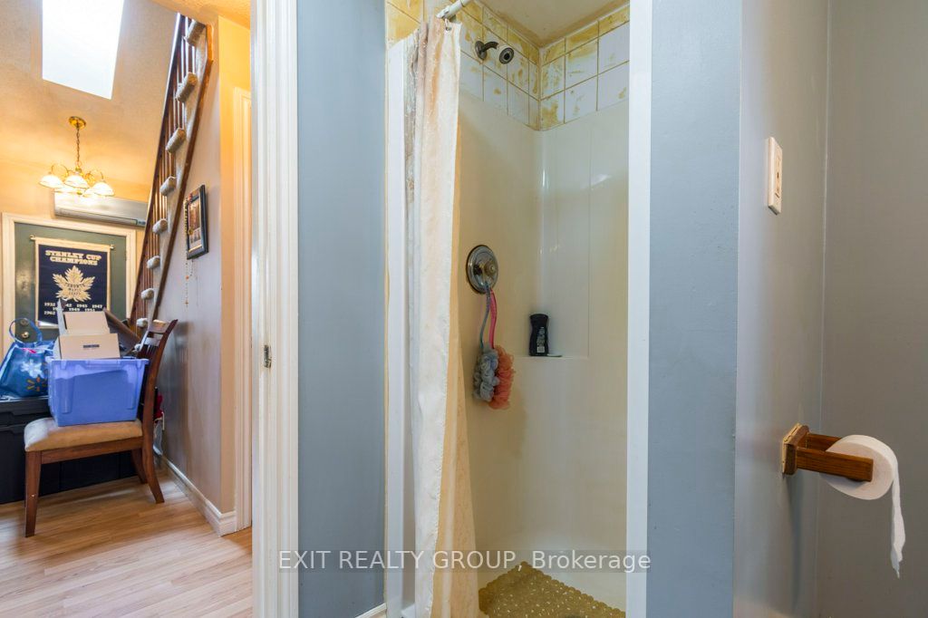 20 Glen Ross Rd