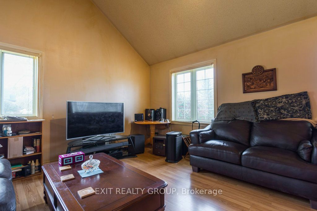 20 Glen Ross Rd