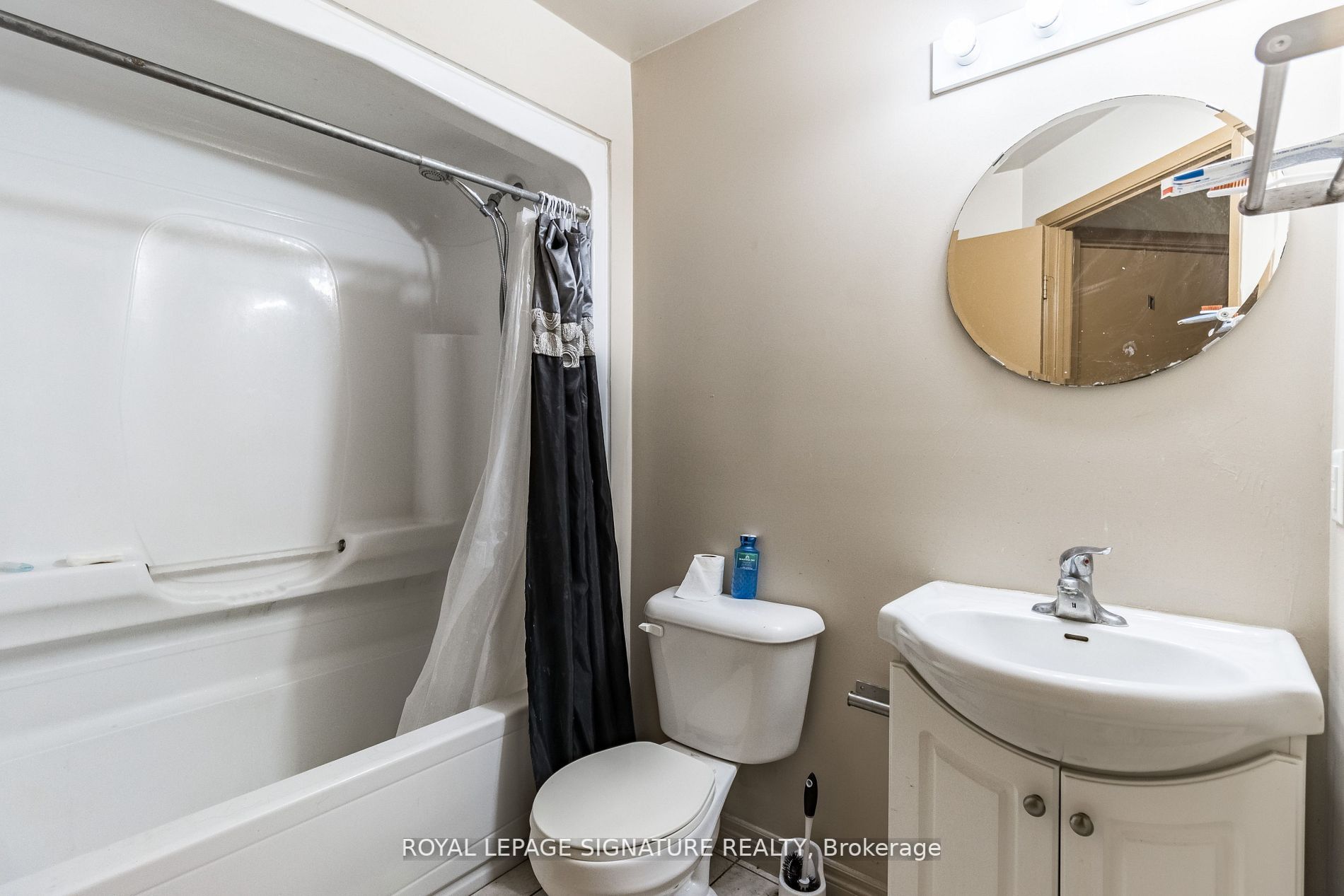 253 Lester St, #101