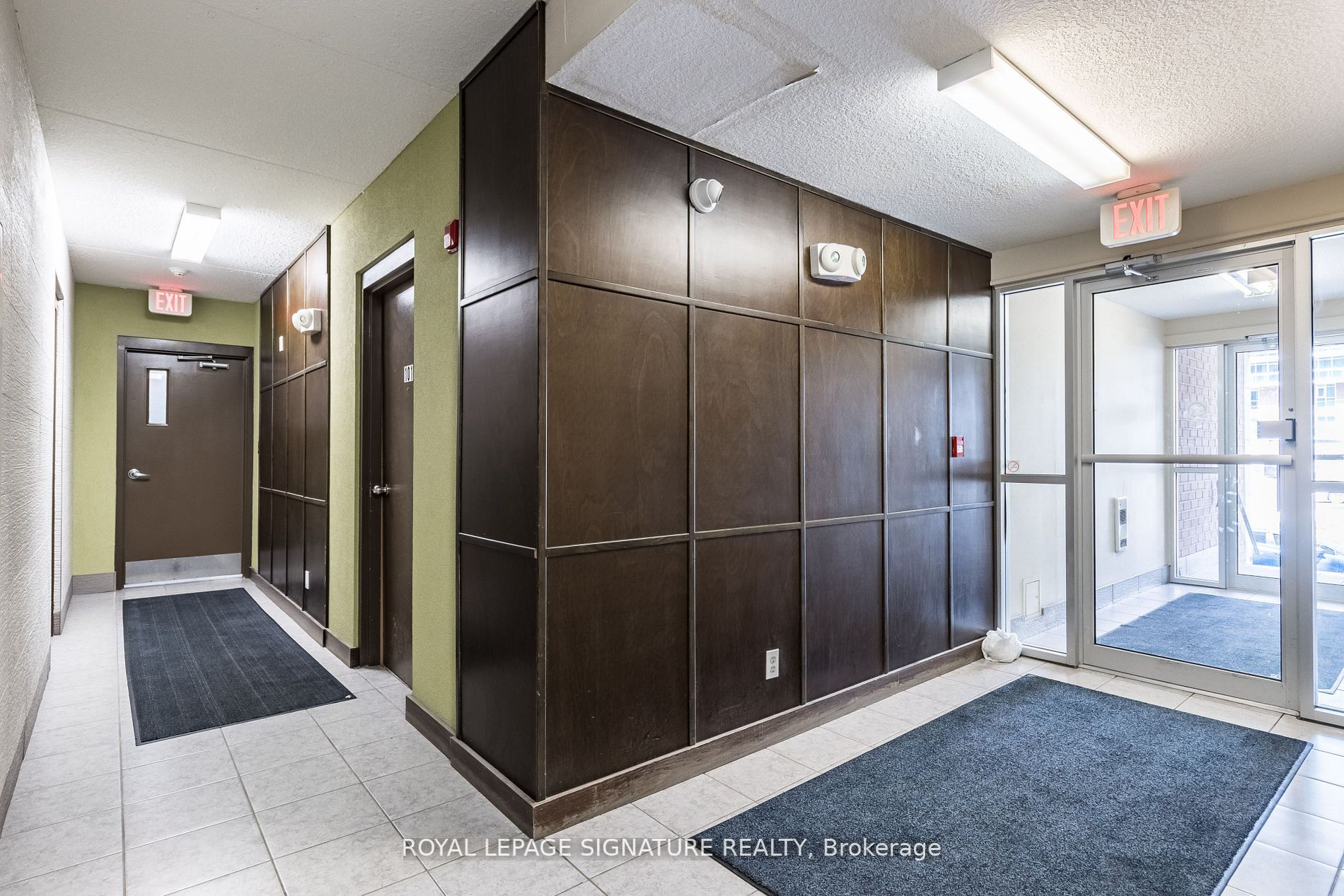 253 Lester St, #101