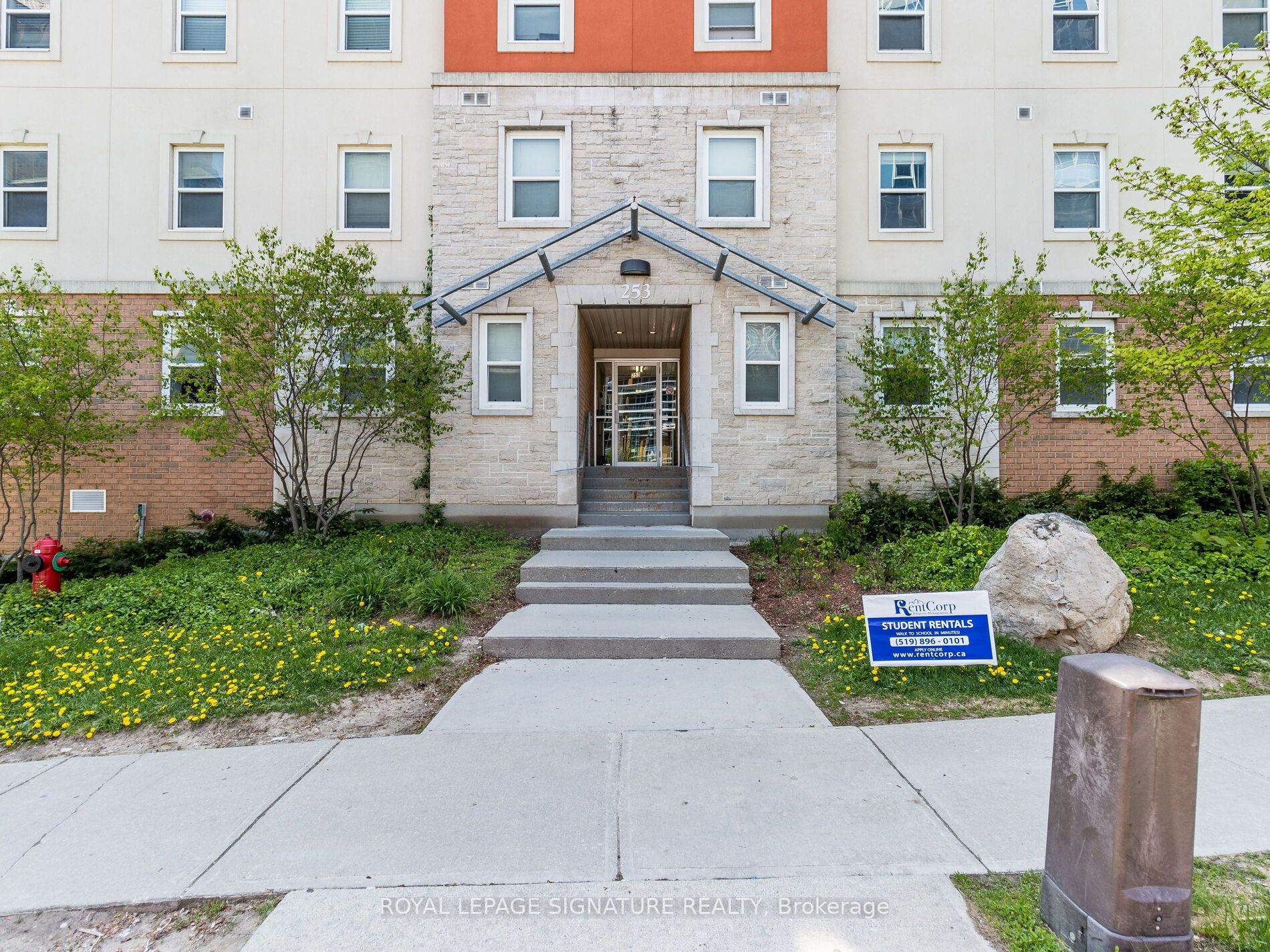 253 Lester St, #101