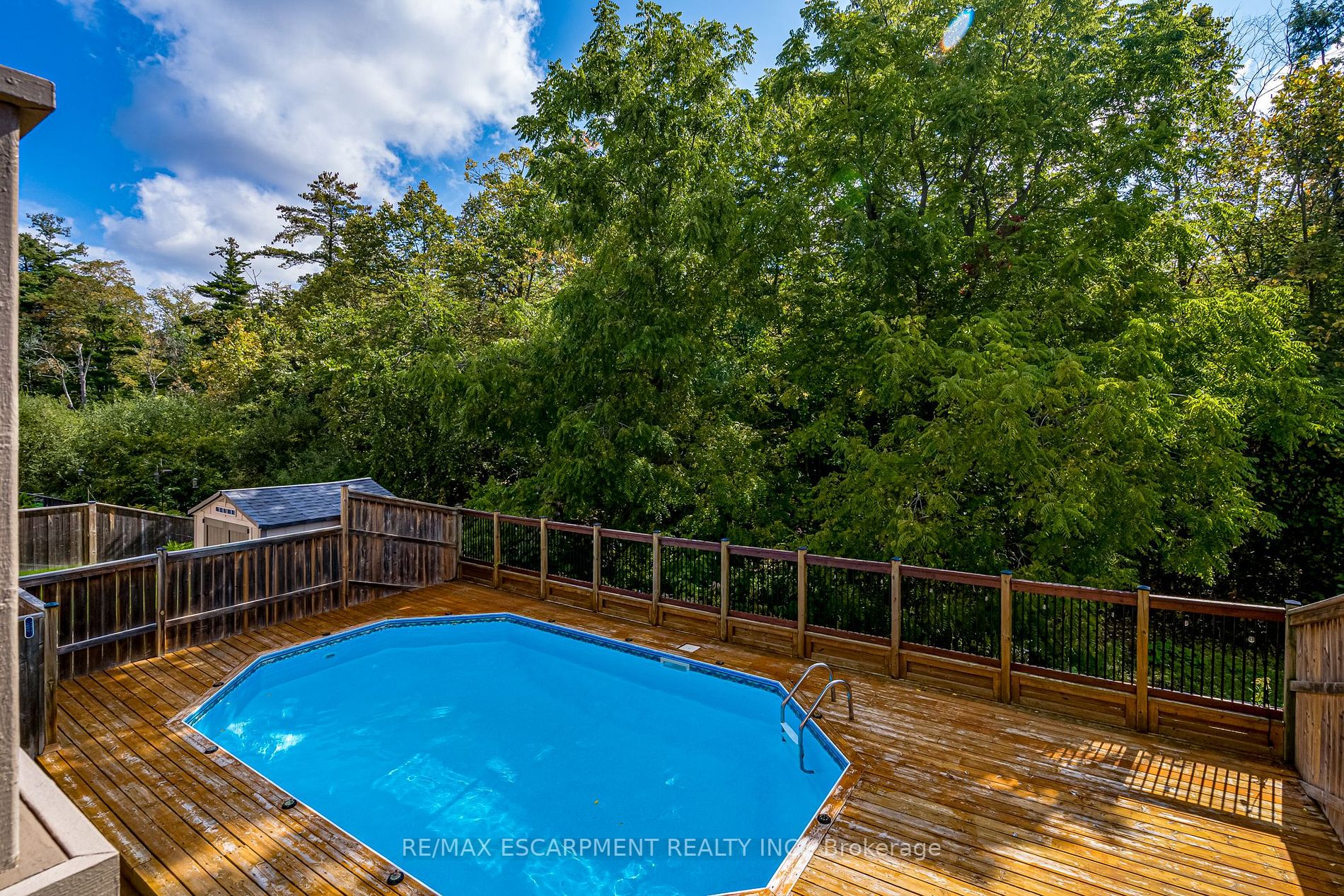 700 Robert Ferrie Dr