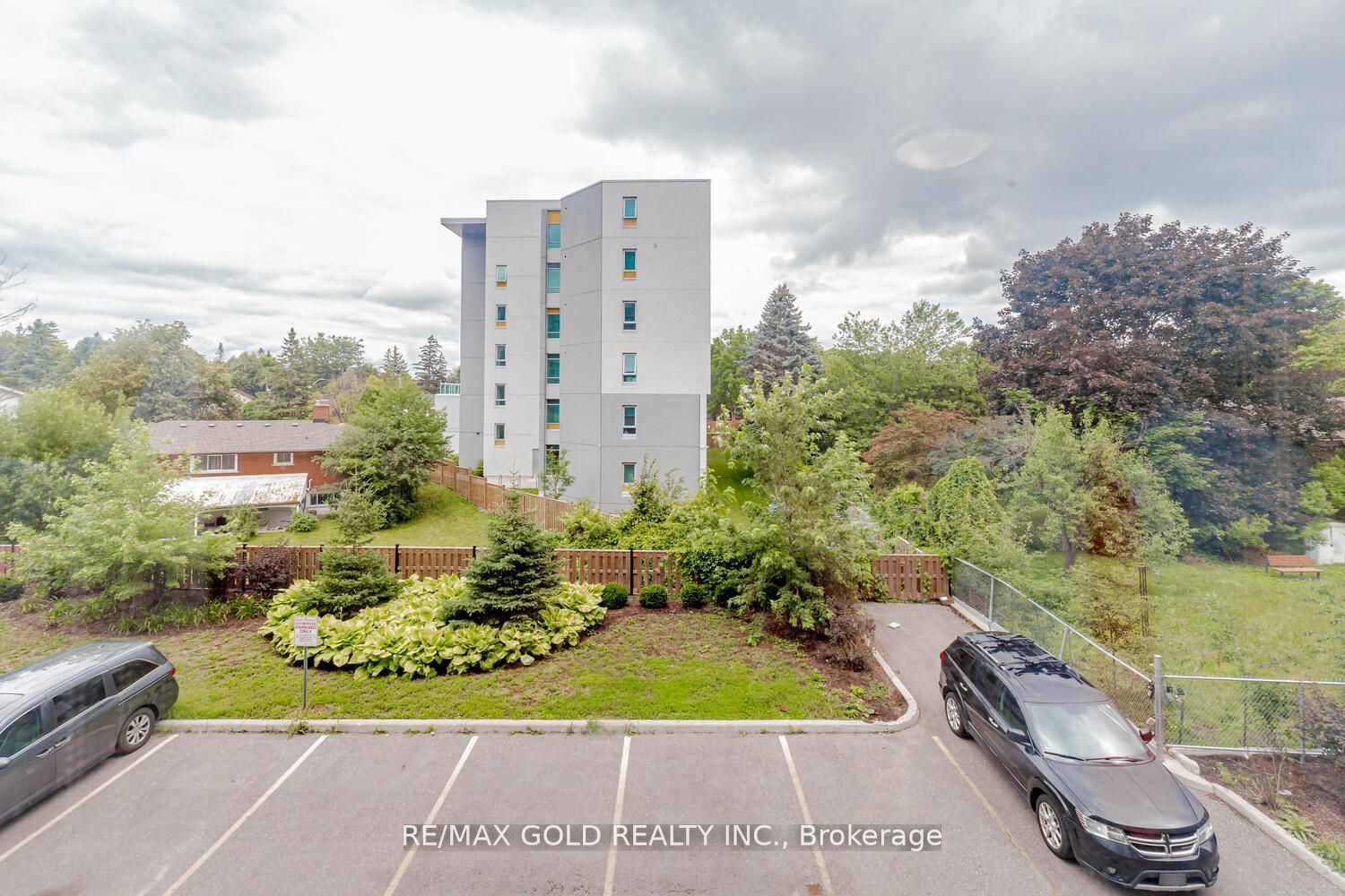 308 Lester St, #202