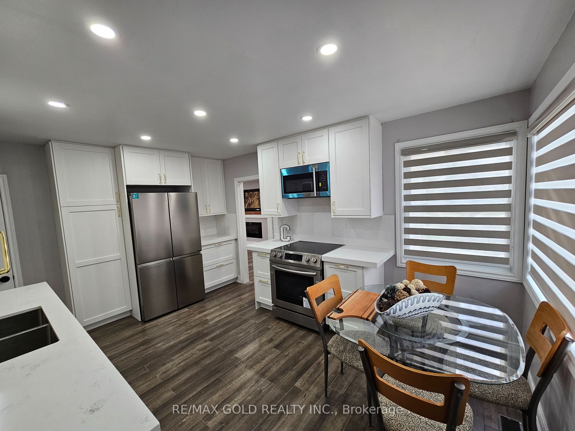 285 NORTH WATER Street W
