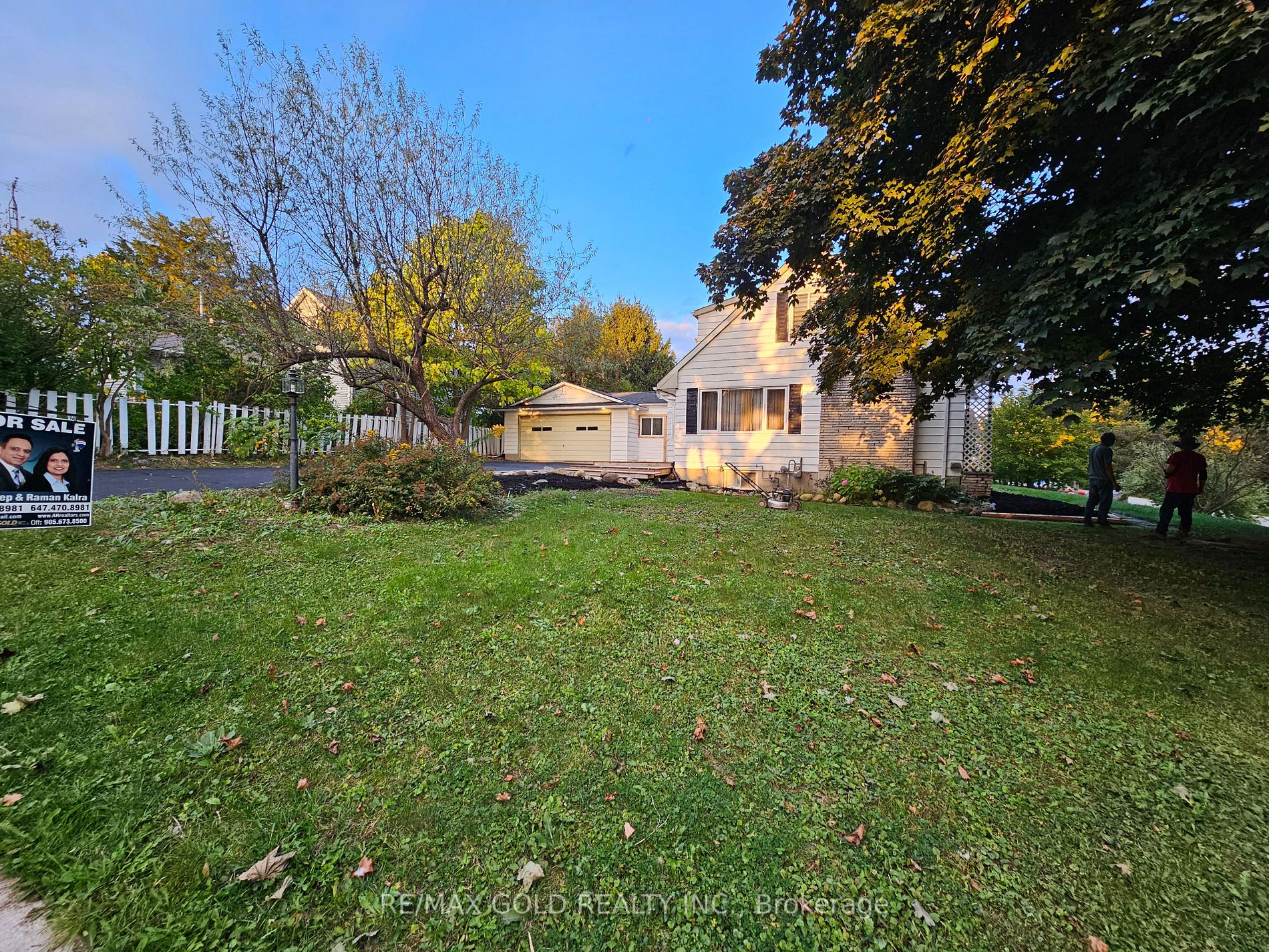 285 NORTH WATER Street W
