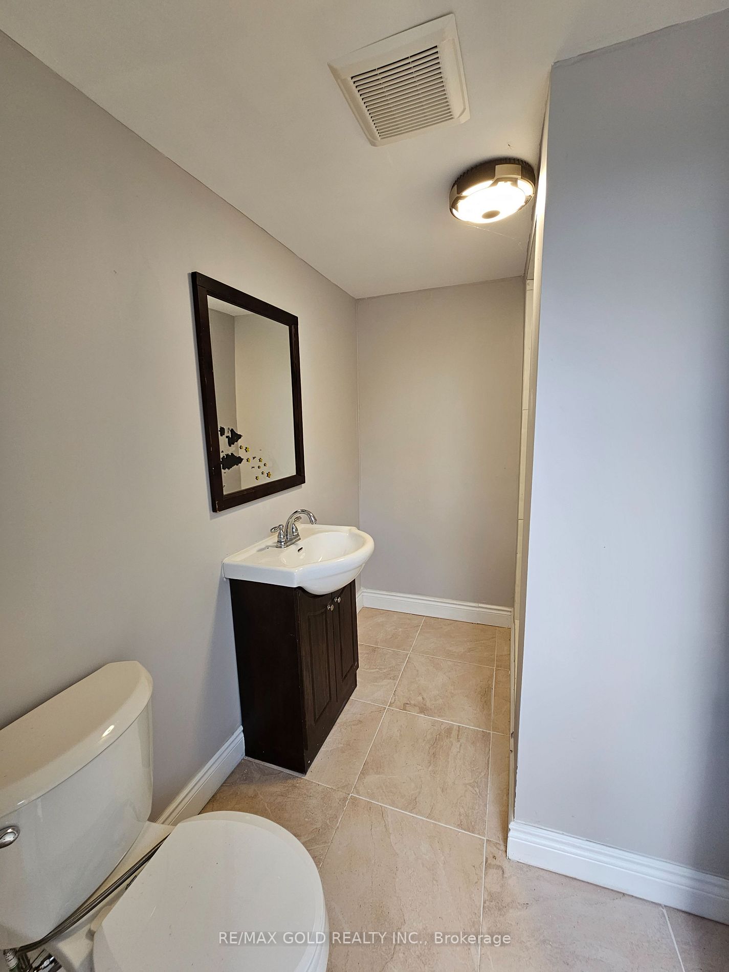 285 NORTH WATER Street W