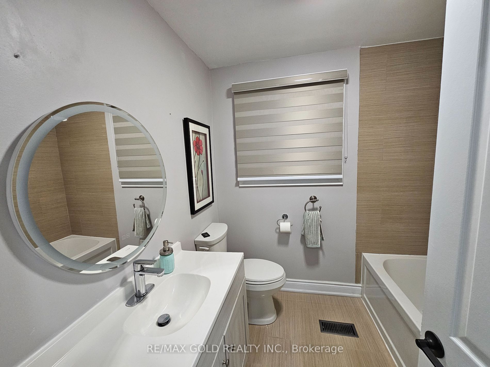 285 NORTH WATER Street W