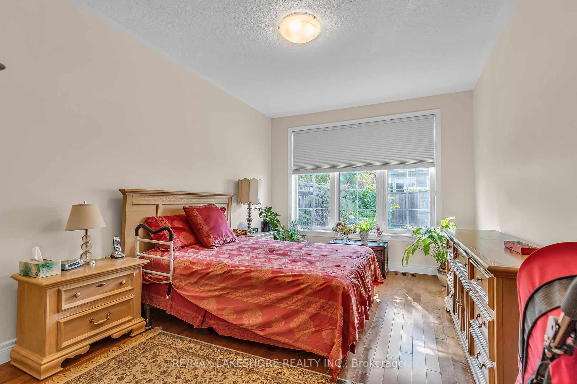 120 University Ave E, #903