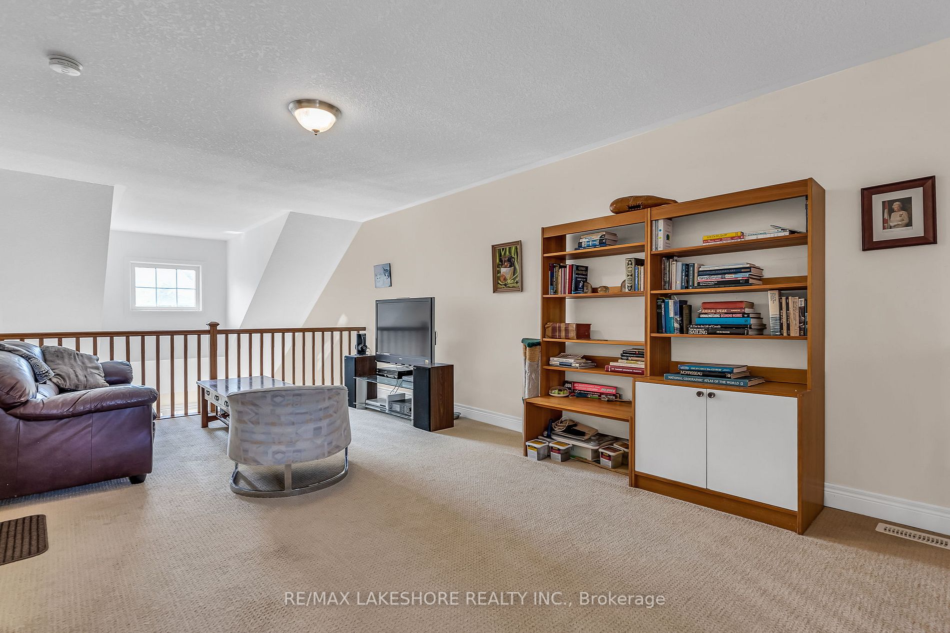 120 University Ave E, #903