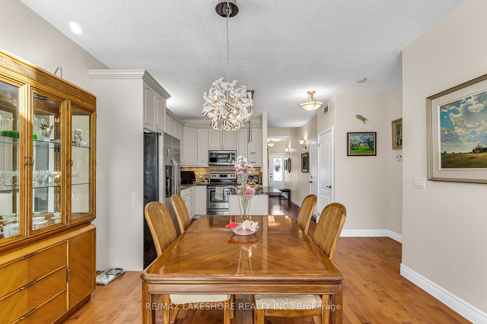 120 University Ave E, #903