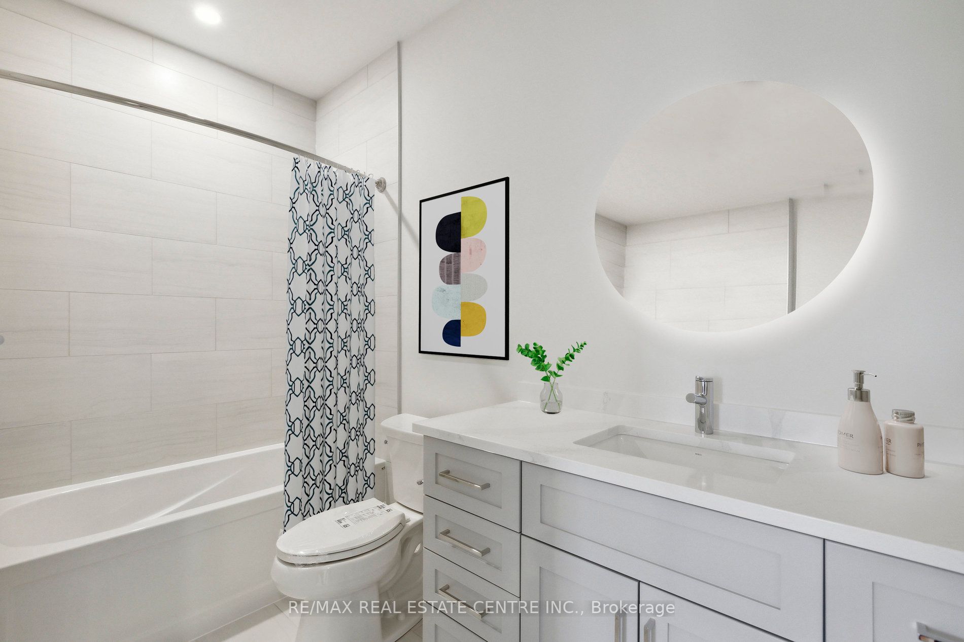 71 Wyndham Street S, #602