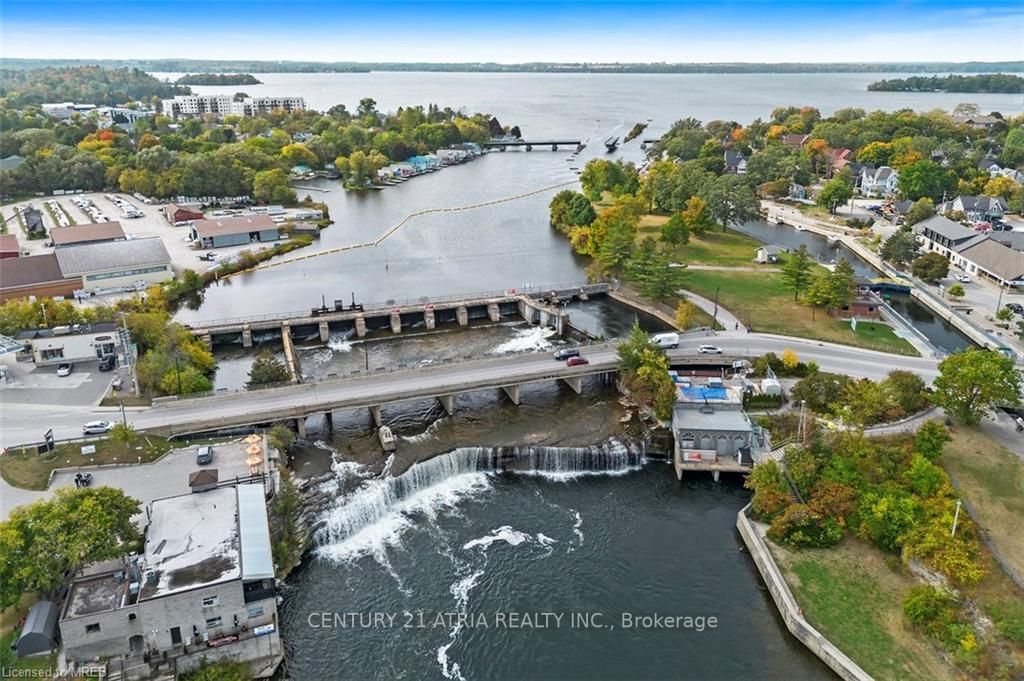 19A West St N, #303
