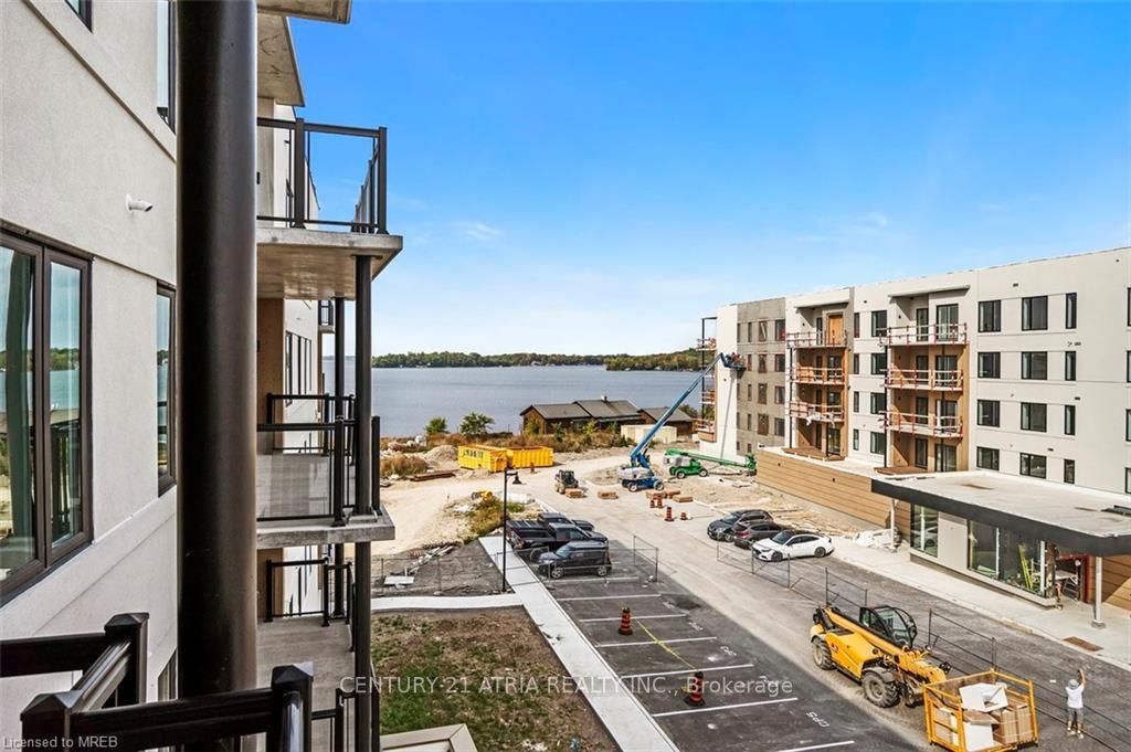 19A West St N, #303