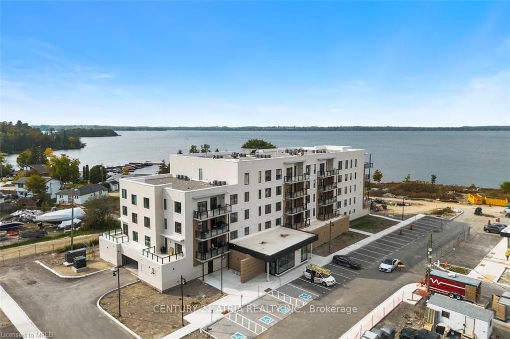 19A West St N, #303