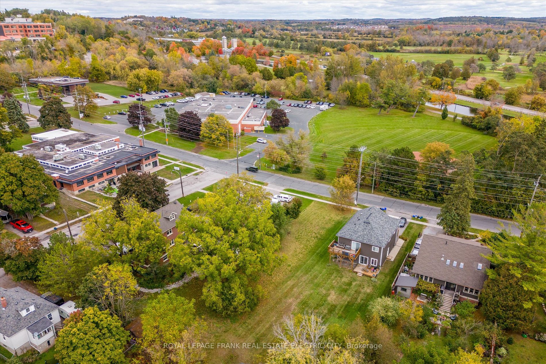289 Armour Rd