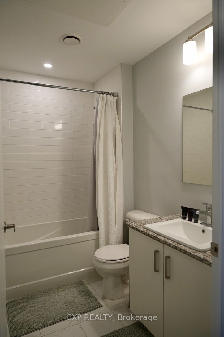 108 Garment Street, #909