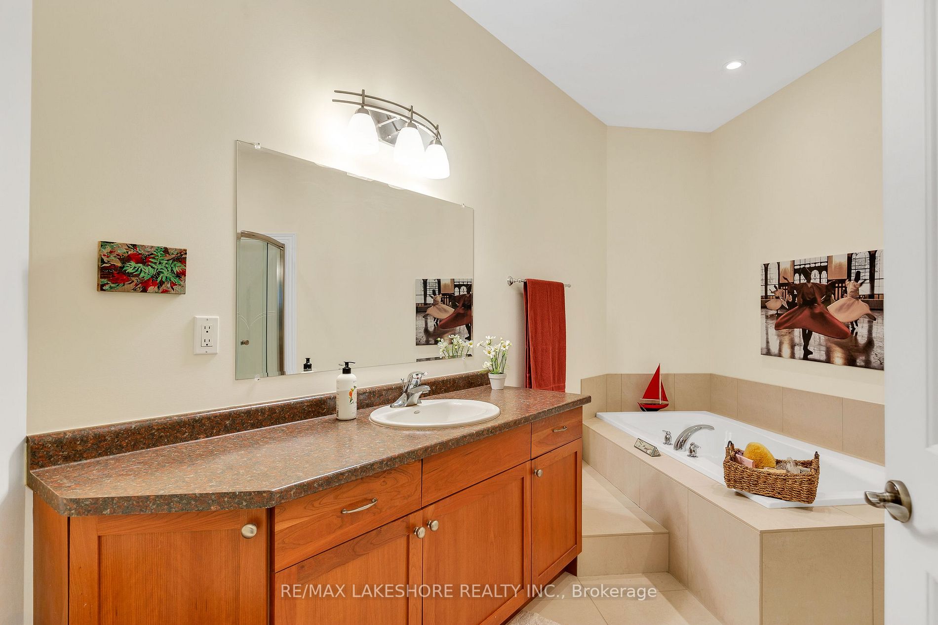 120 University Ave E, #102