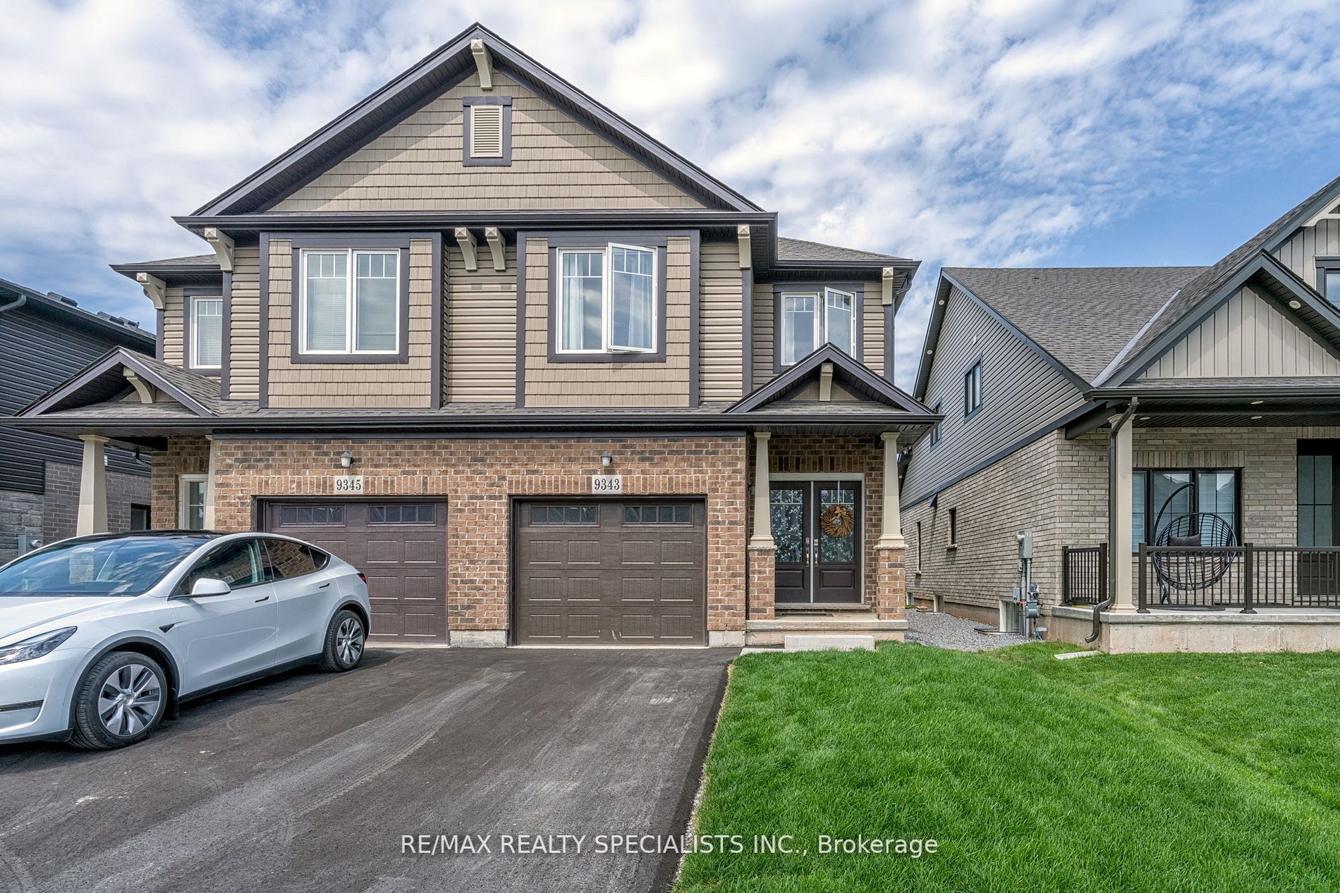 9343 White Oak Ave