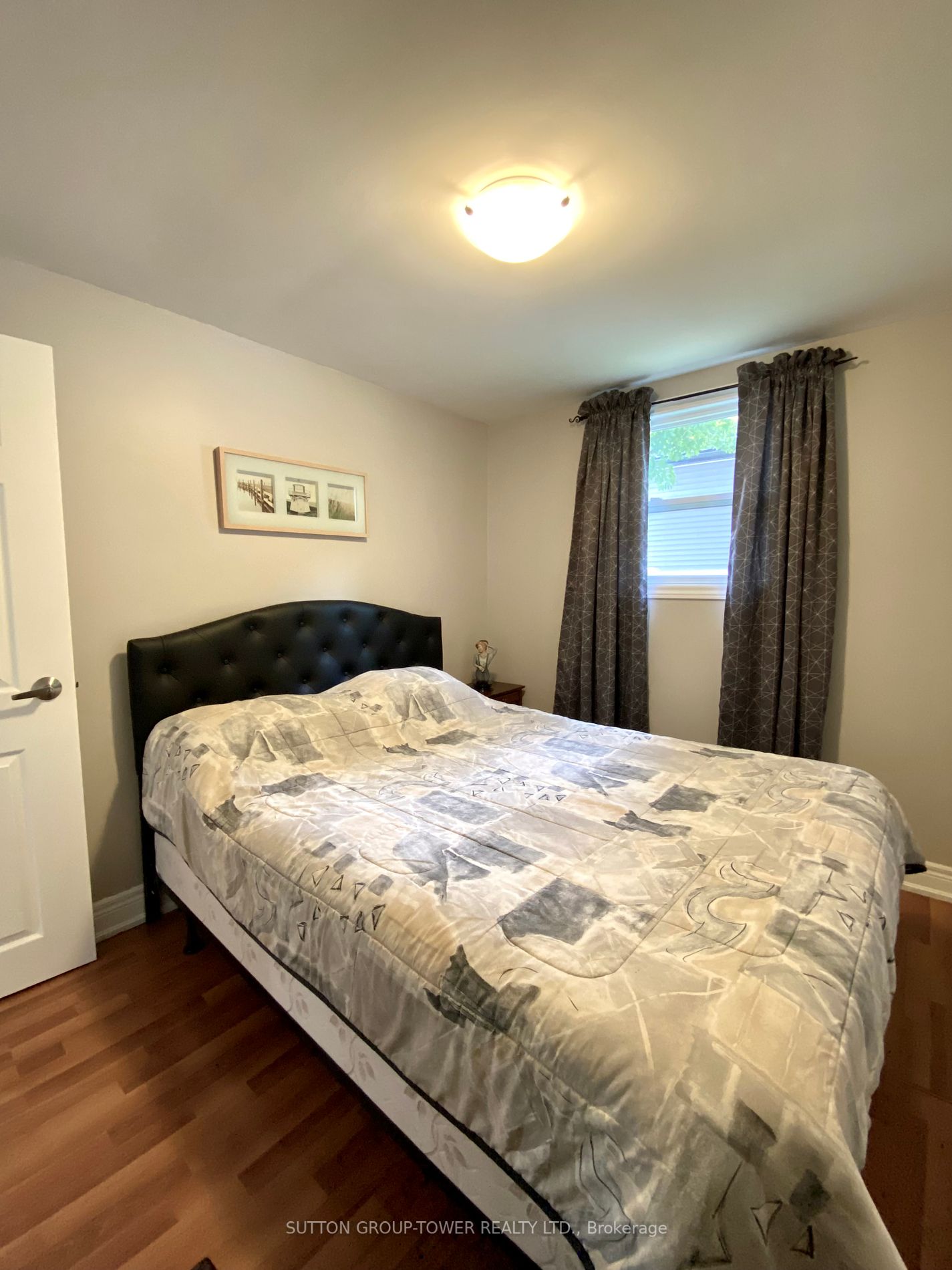 4870 Mapleview Crescent