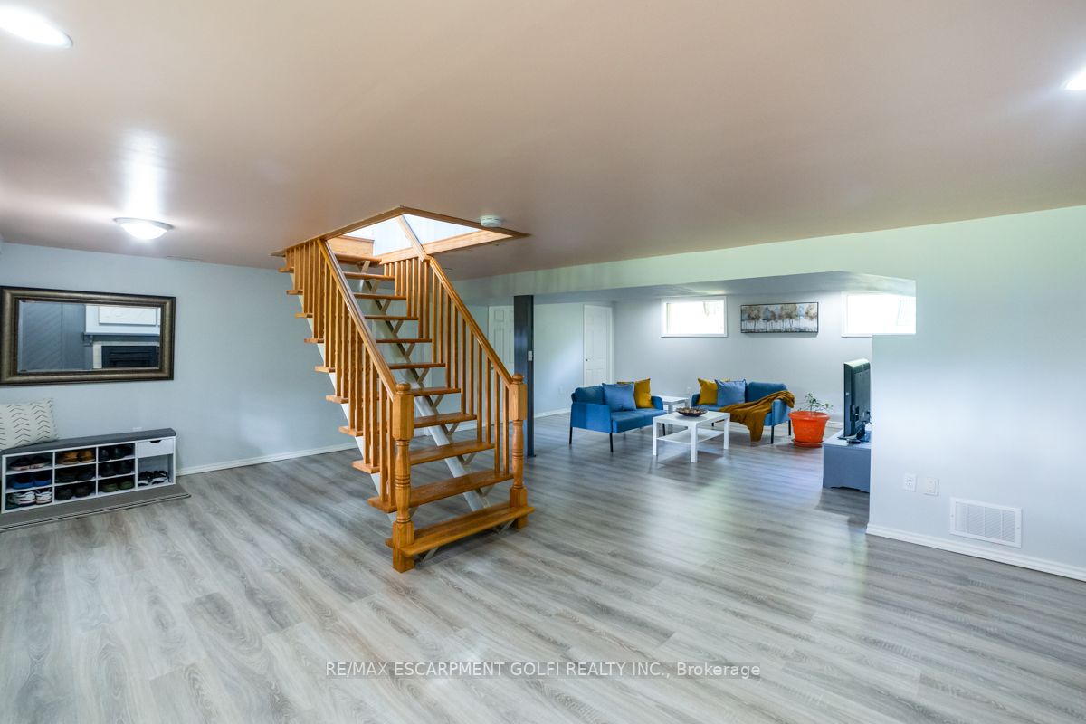 201 Oakhill Dr