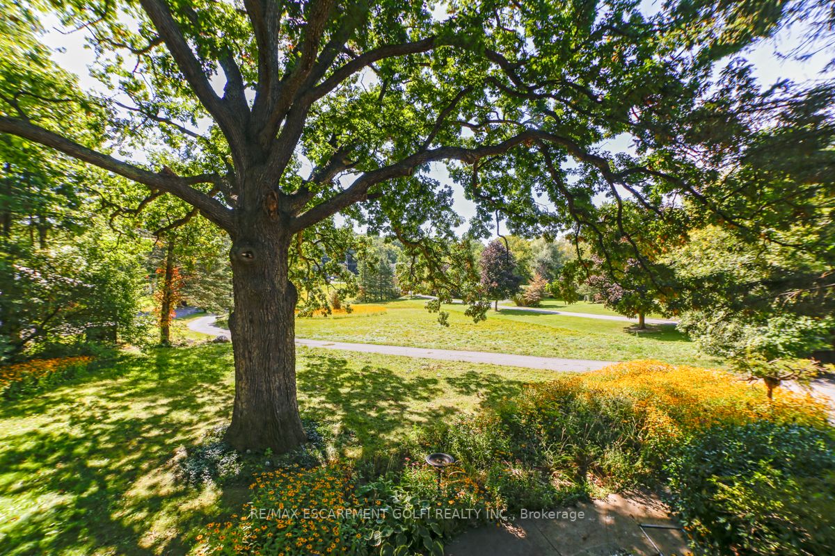 201 Oakhill Dr
