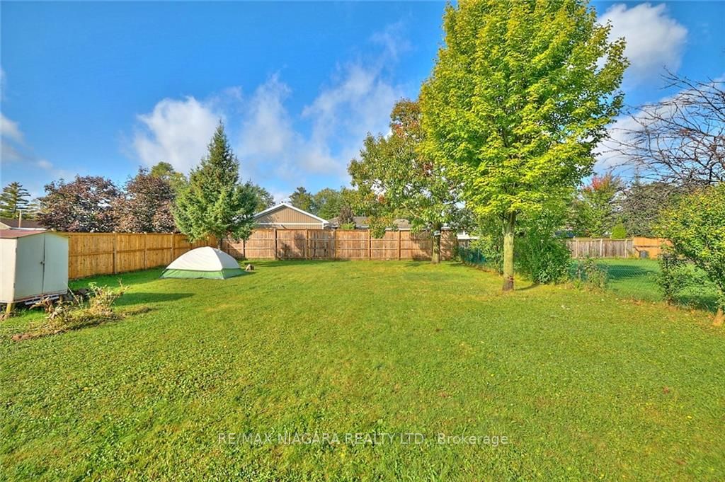 5699 Montrose Rd