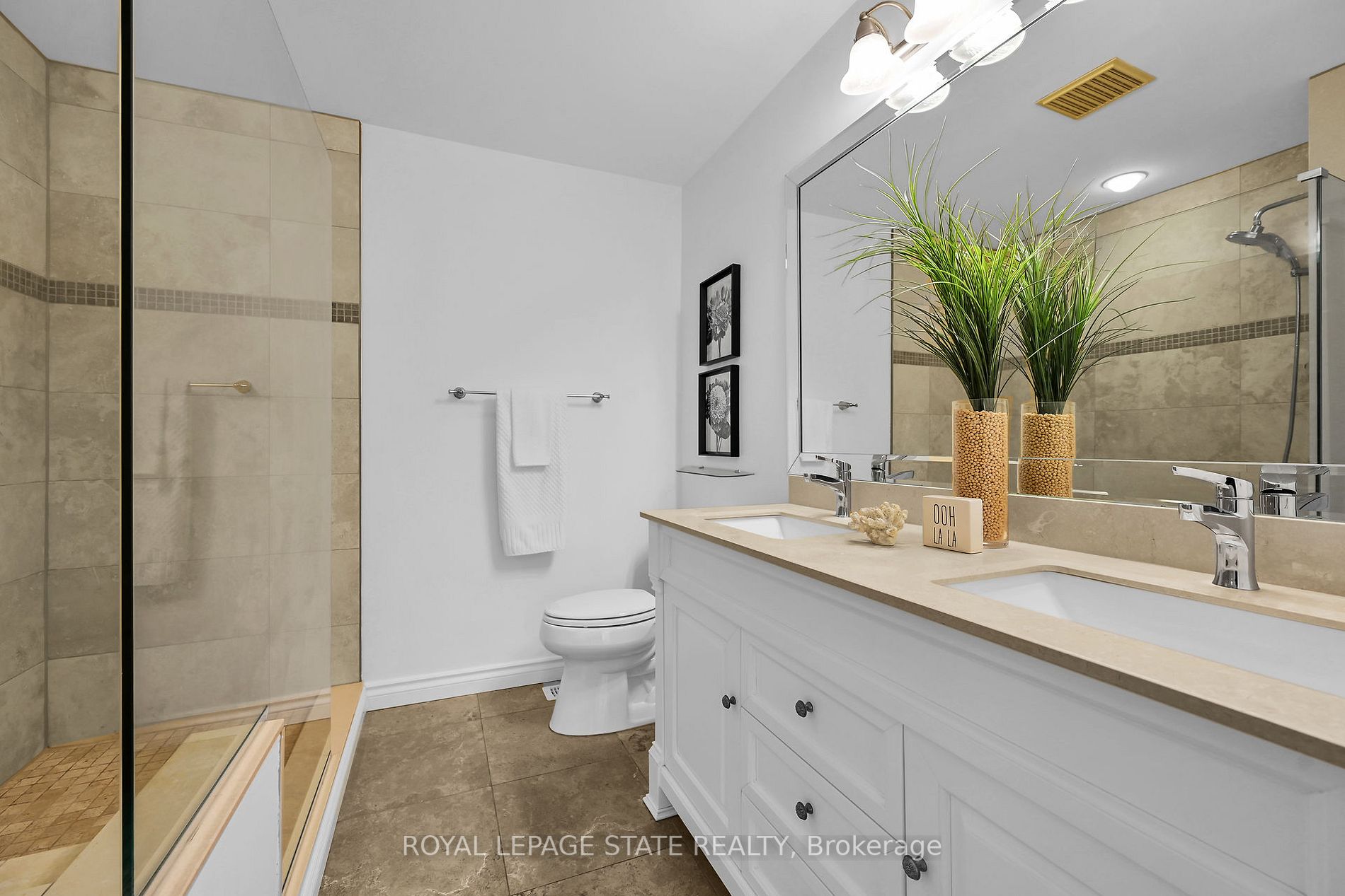 371 Wilson St E, #4