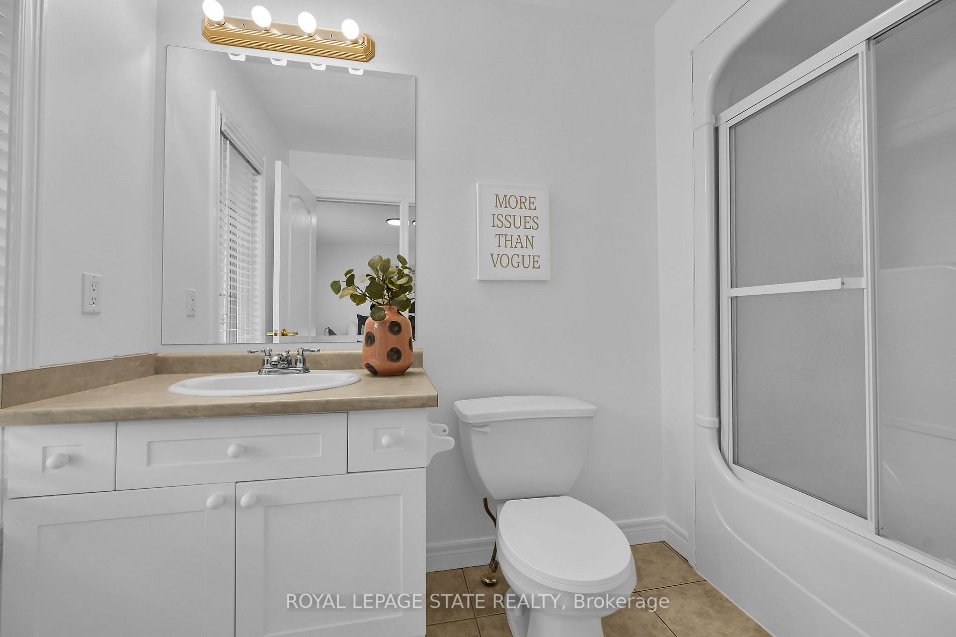 371 Wilson St E, #4