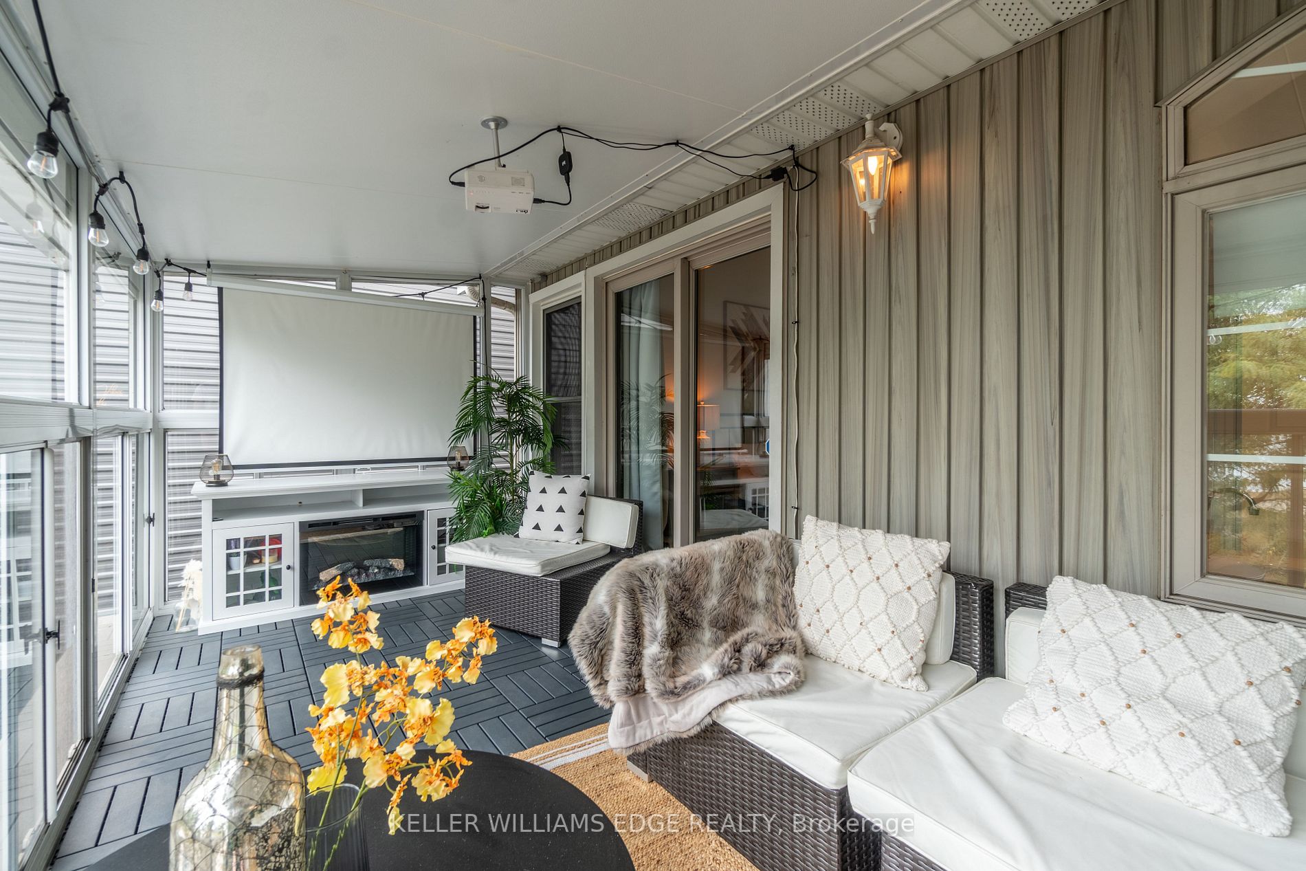 593 Beach Blvd