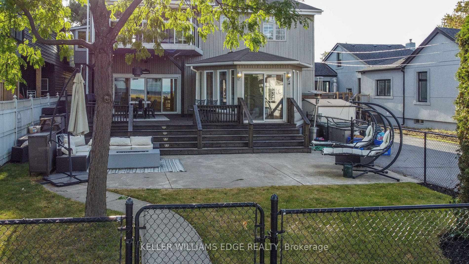 593 Beach Blvd