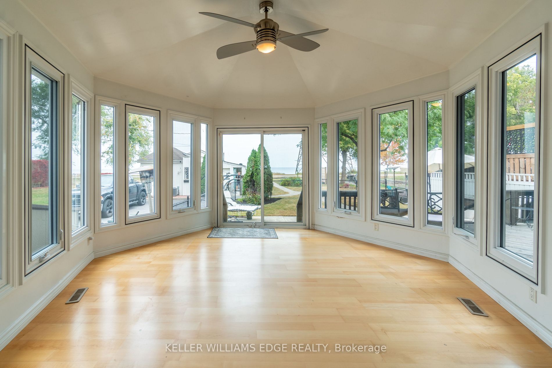 593 Beach Blvd