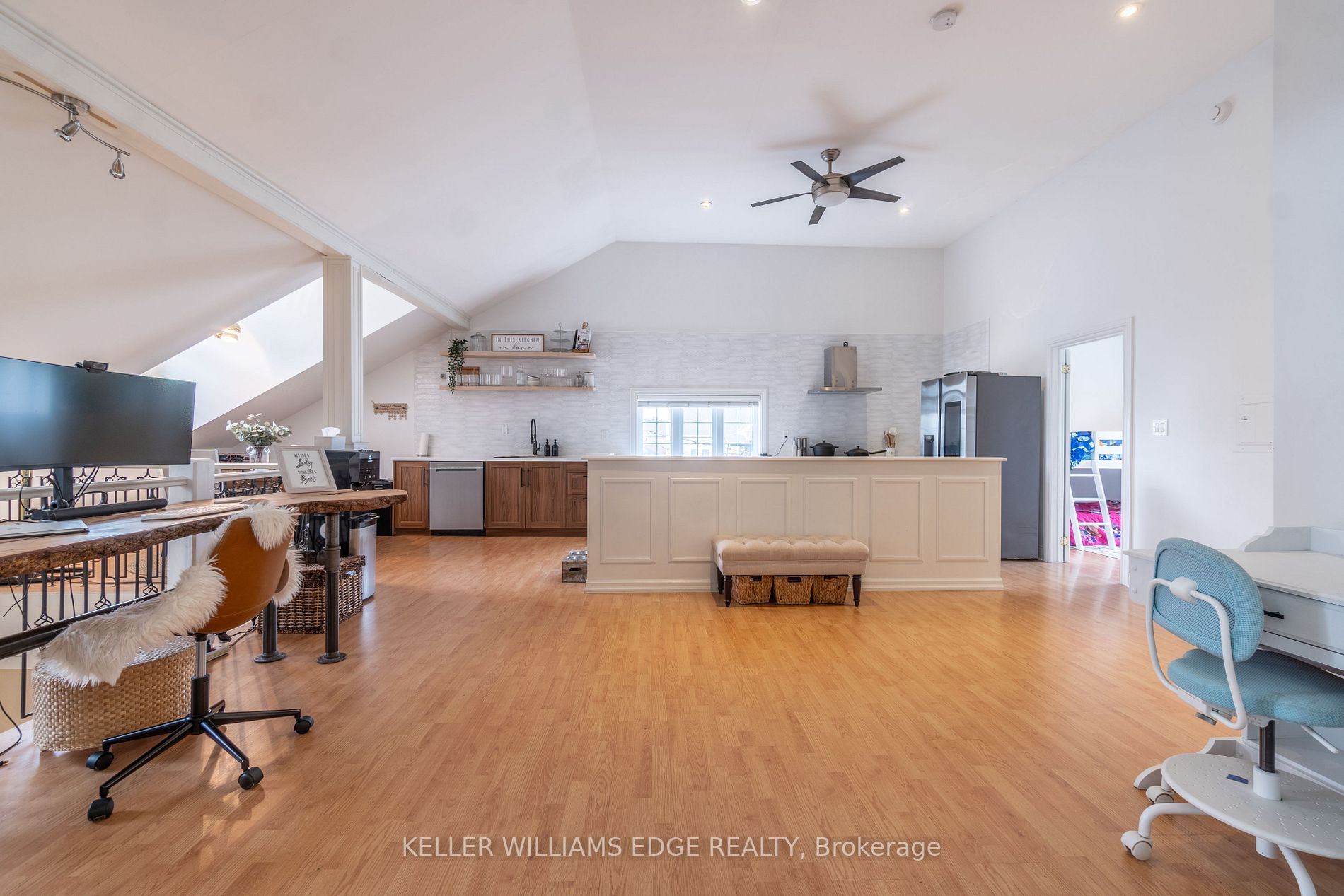 593 Beach Blvd