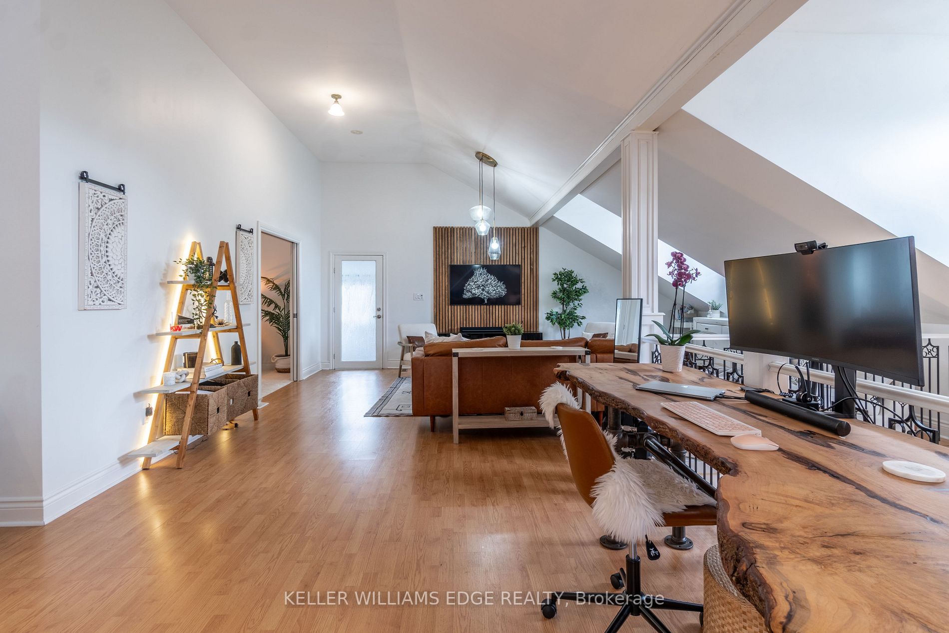593 Beach Blvd