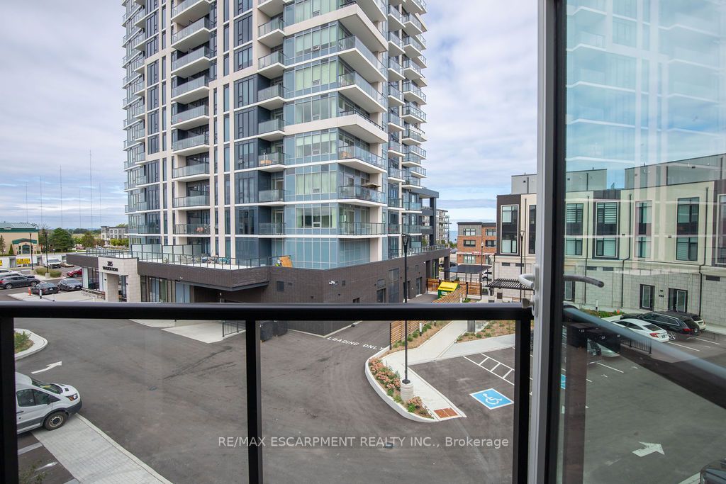 10 Windward Dr, #76