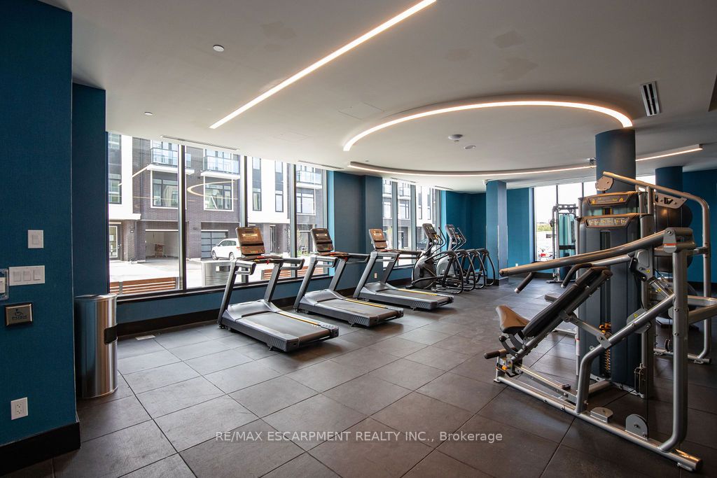 10 Windward Dr, #76