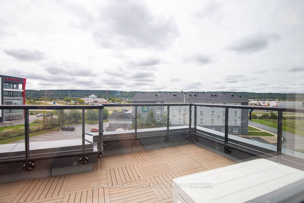 10 Windward Dr, #76