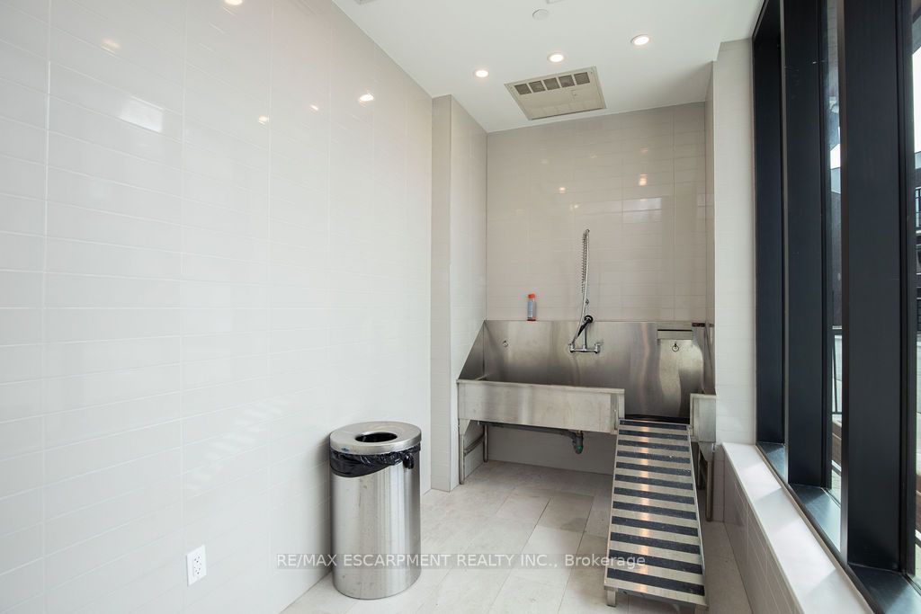 10 Windward Dr, #76