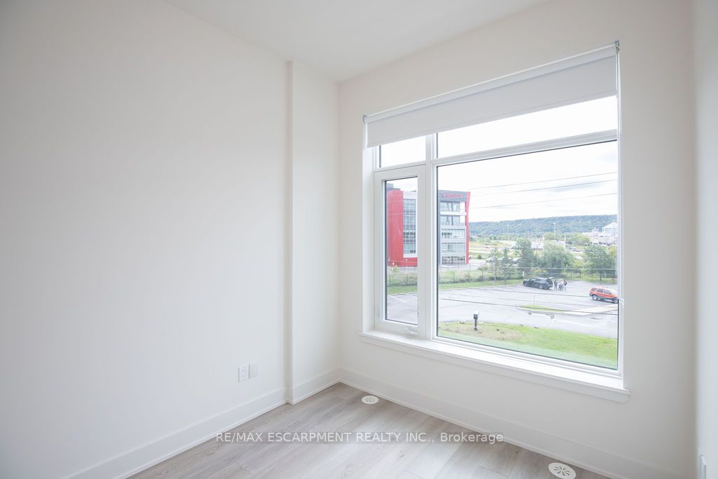 10 Windward Dr, #76