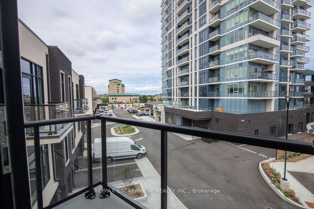 10 Windward Dr, #76