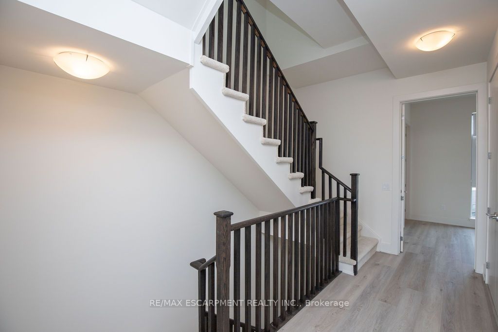 10 Windward Dr, #76
